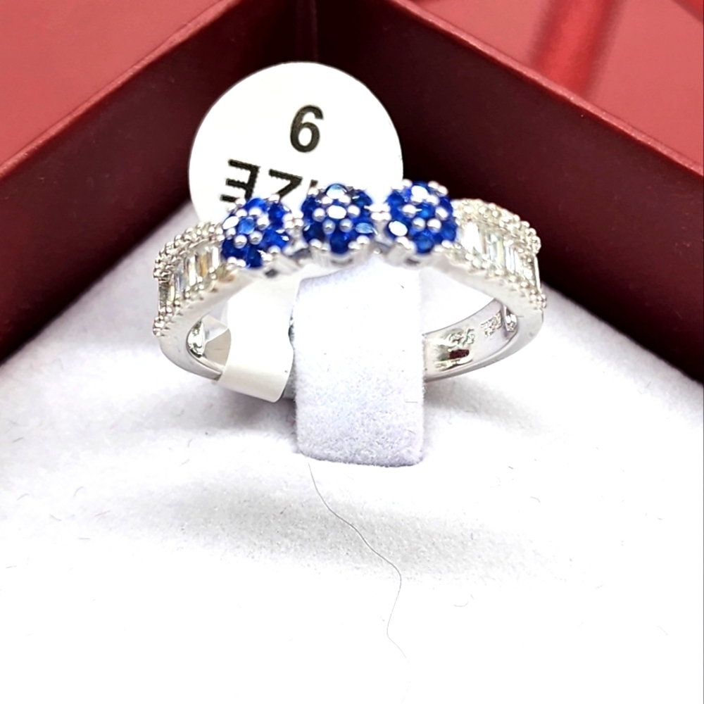 Blue Blossom Beauty – Tri-Florets Sterling Silver 925 Ring
